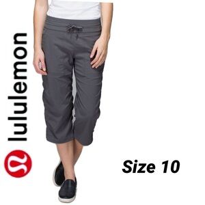 LULULEMON Studio Crop *No Liner
Soot Light size 10​